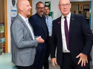 First Minister Visits Dundee to Celebrate Success of Health Defence Partnership