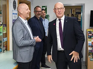 First Minister Visits Dundee to Celebrate Success of Health Defence Partnership